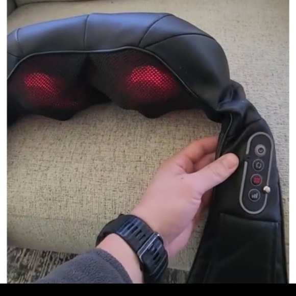 Black Neck and Shoulder Massager - Picture 6 of 6